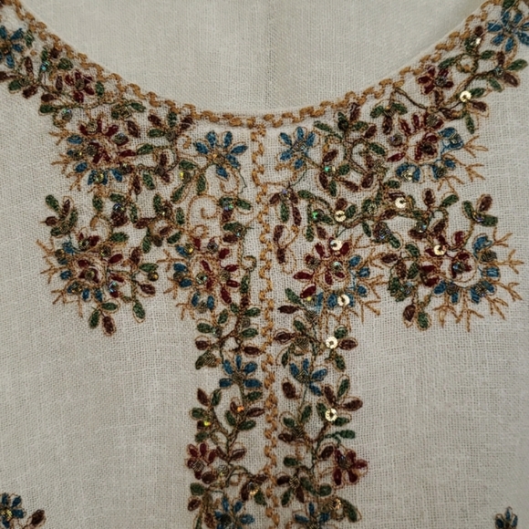 Custom winter weight embroidered kurta xl - Picture 5 of 8